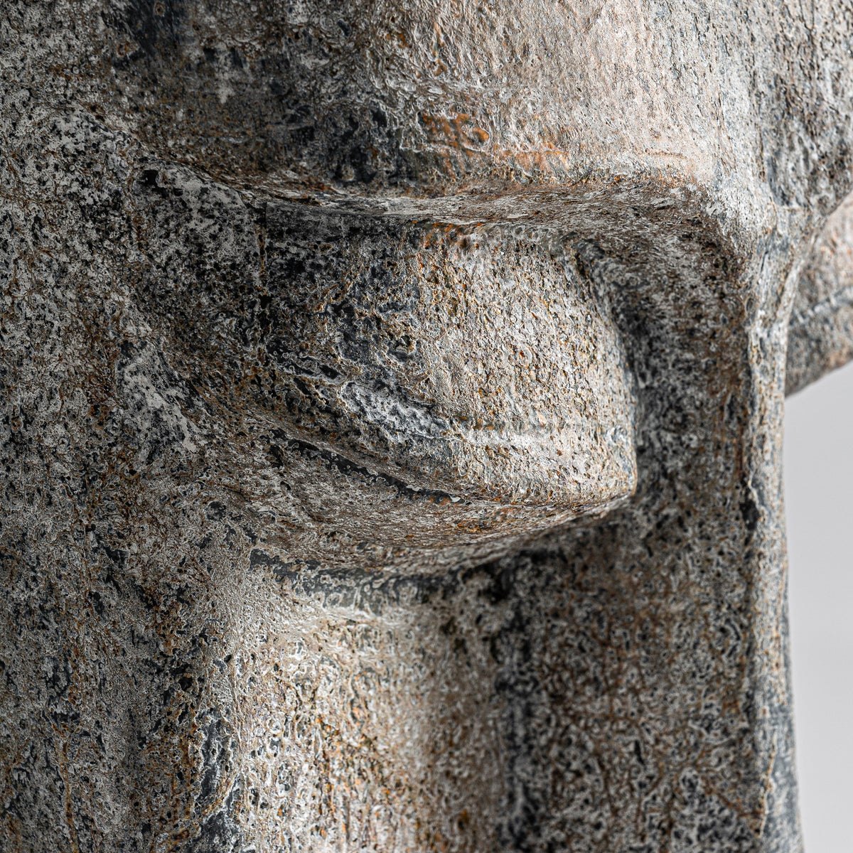 ESCULTURA KHALID