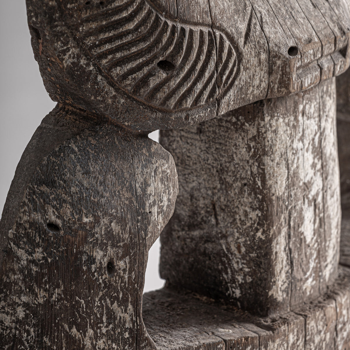 ESCULTURA PIE ROLHO