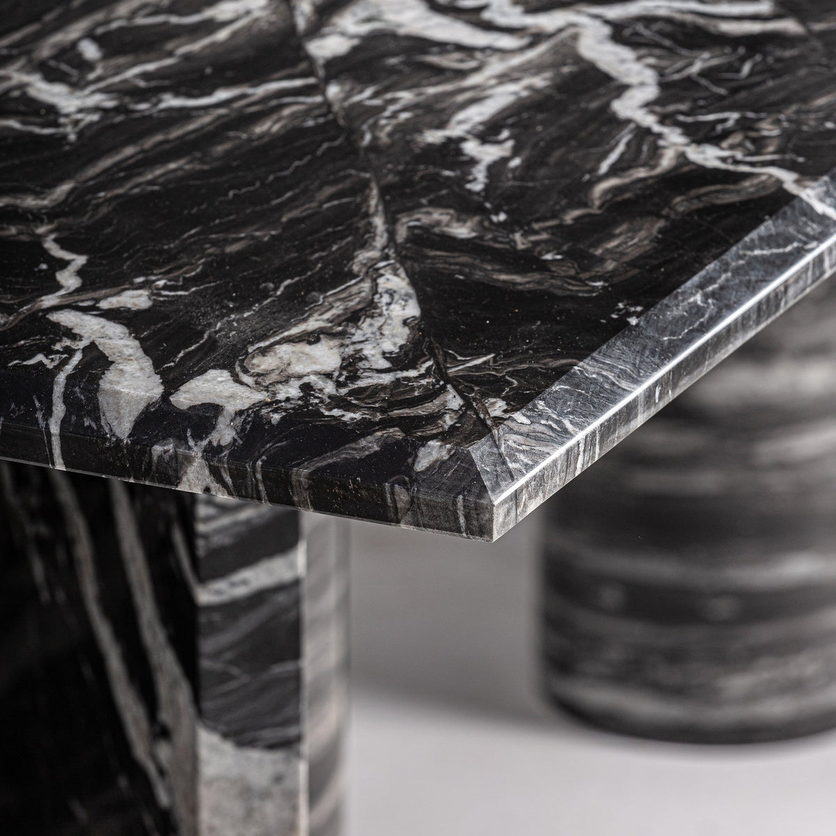 MESA COMEDOR GAUTBY