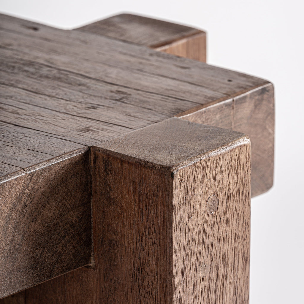 PEANA BRUTALIST